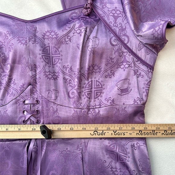 Disney Alice Through The Looking Glass Alice Purple Dress Plus 18 Hot Topic - Picture 8 of 10